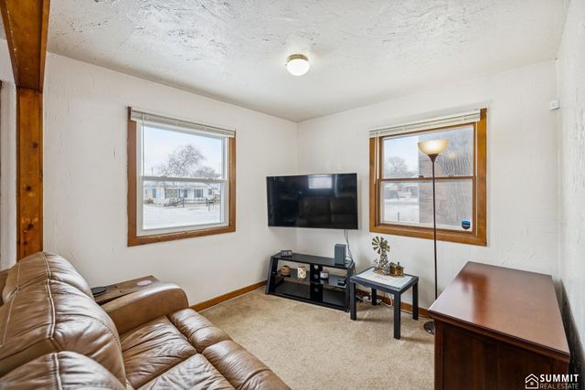 6943 Platte Avenue, Lincoln, NE 68507