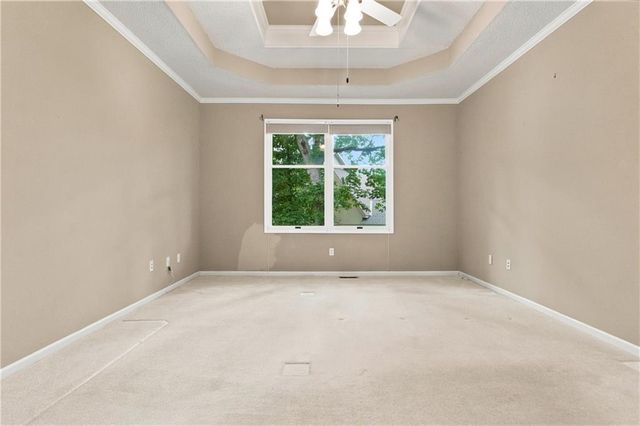11820 Skyview Lane, Olathe, KS 66061
