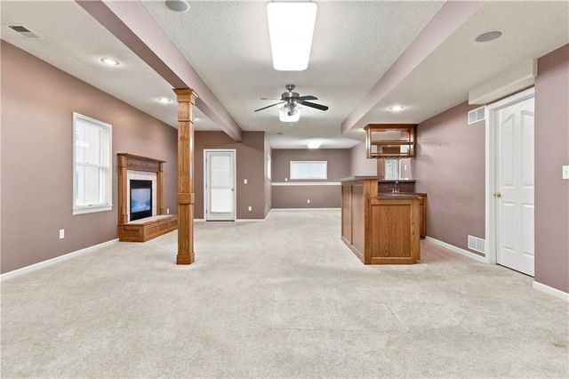 11820 Skyview Lane, Olathe, KS 66061