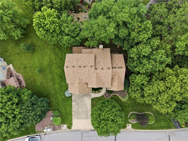 11820 Skyview Lane, Olathe, KS 66061