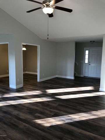 404 Amaryllis Lane, Holly Ridge, NC 28445