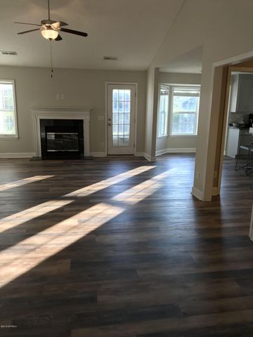 404 Amaryllis Lane, Holly Ridge, NC 28445