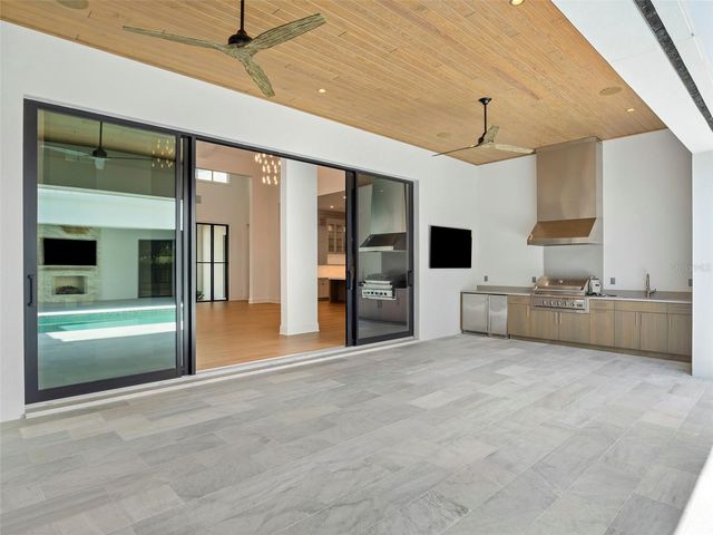9316 GLADYS GARDEN CT, Windermere, FL 34786