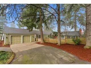 14825 Sw VILLAGE Ln, Beaverton, OR 97007