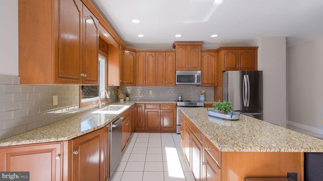 2916 WHITE TAIL CT, Doylestown, PA 18902