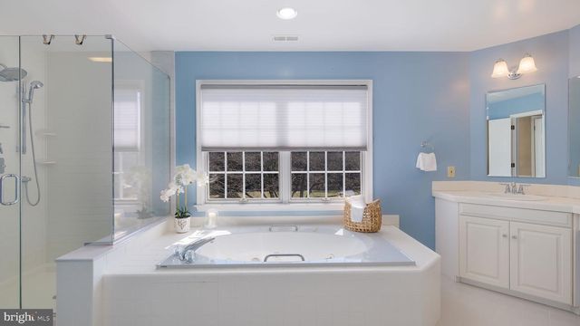 2916 WHITE TAIL CT, Doylestown, PA 18902