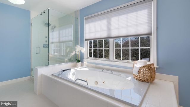 2916 WHITE TAIL CT, Doylestown, PA 18902