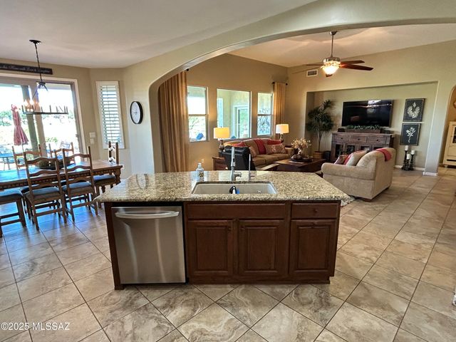 60520 E Arroyo Vista Drive, Oracle, AZ 85623