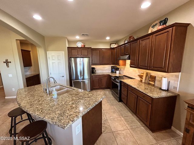 60520 E Arroyo Vista Drive, Oracle, AZ 85623