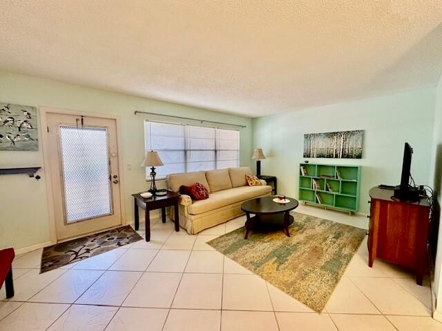 2070 Cornwall D, Boca Raton, FL 33434