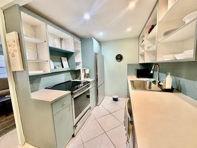 2070 Cornwall D, Boca Raton, FL 33434