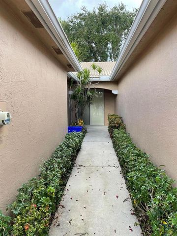 2551 Man Of War, West Palm Beach, FL 33411
