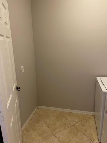 2551 Man Of War, West Palm Beach, FL 33411