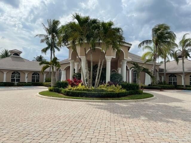 2551 Man Of War, West Palm Beach, FL 33411
