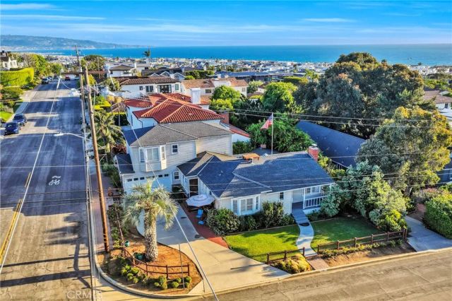 744 10th, Manhattan Beach, CA 90266