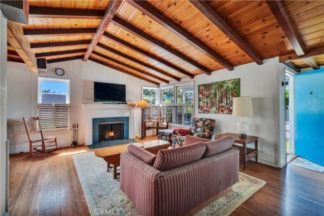 744 10th, Manhattan Beach, CA 90266