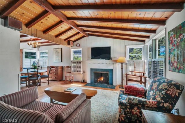 744 10th, Manhattan Beach, CA 90266