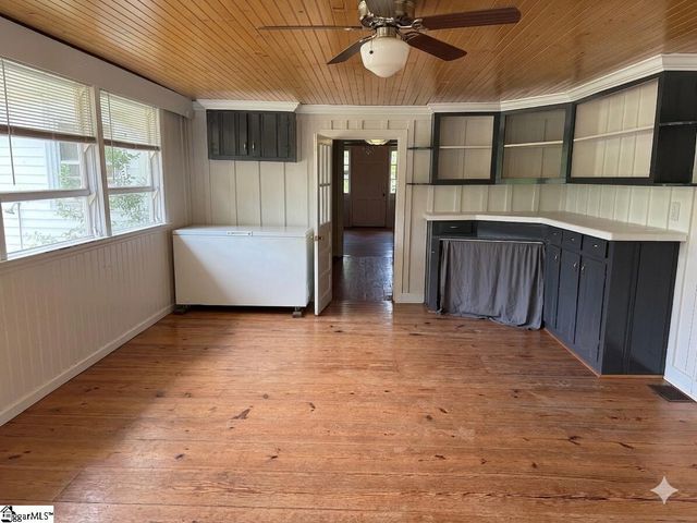 631 Piedmont Golf Course Road, Piedmont, SC 29673