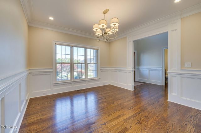 5079 Rose Gardens Circle, Kingsport, TN 37660