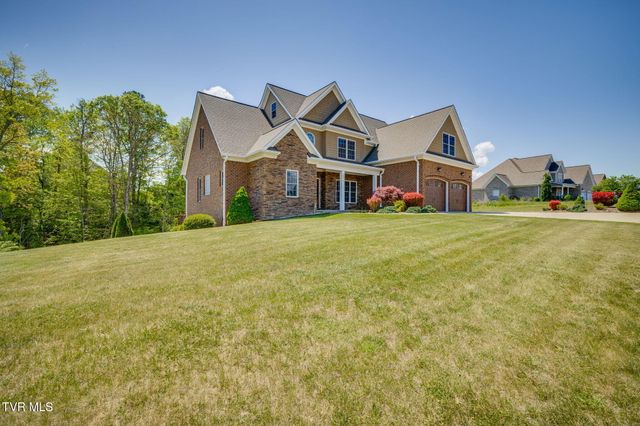 5079 Rose Gardens Circle, Kingsport, TN 37660