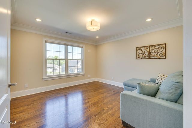 5079 Rose Gardens Circle, Kingsport, TN 37660