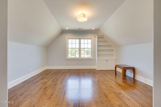 5079 Rose Gardens Circle, Kingsport, TN 37660