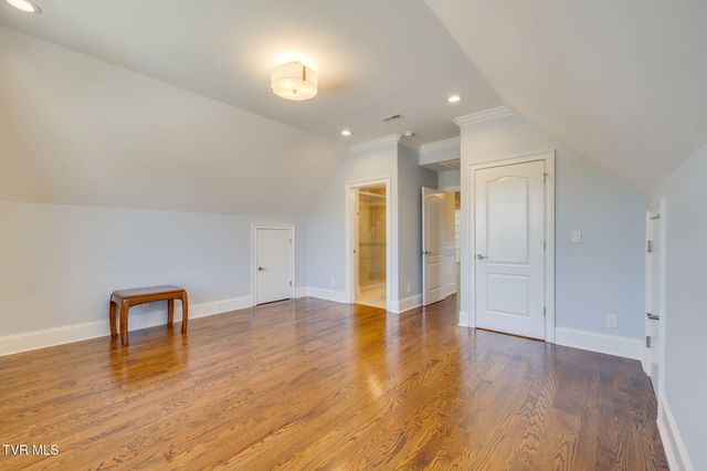 5079 Rose Gardens Circle, Kingsport, TN 37660