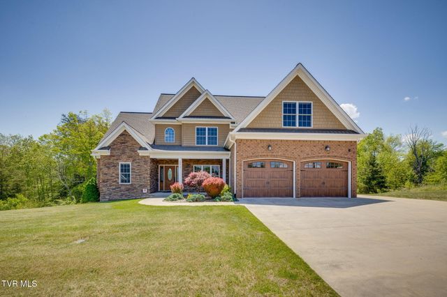 5079 Rose Gardens Circle, Kingsport, TN 37660