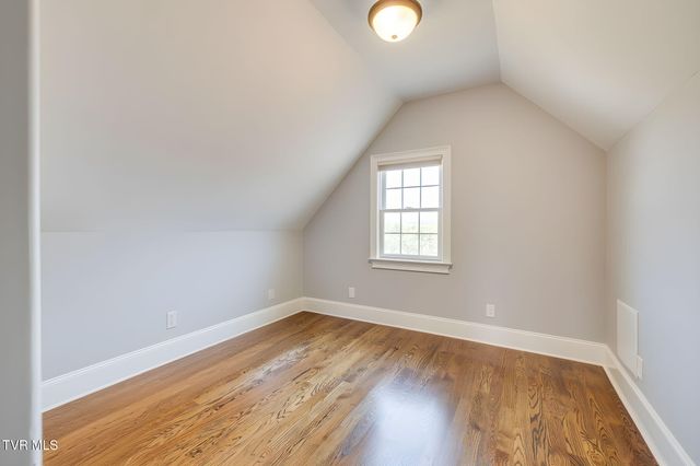 5079 Rose Gardens Circle, Kingsport, TN 37660