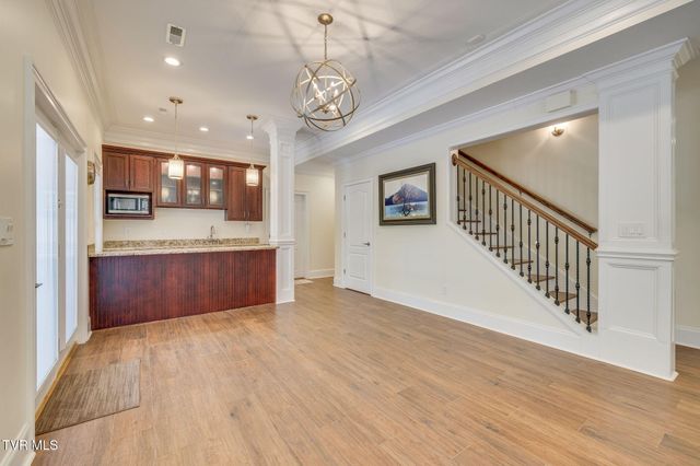 5079 Rose Gardens Circle, Kingsport, TN 37660