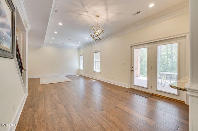 5079 Rose Gardens Circle, Kingsport, TN 37660