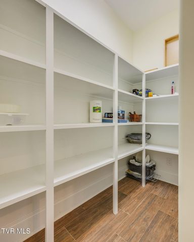 5079 Rose Gardens Circle, Kingsport, TN 37660