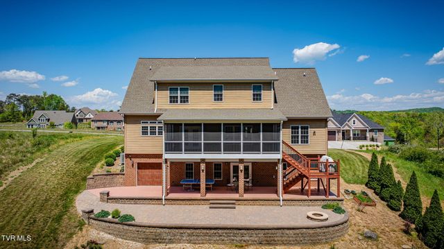 5079 Rose Gardens Circle, Kingsport, TN 37660