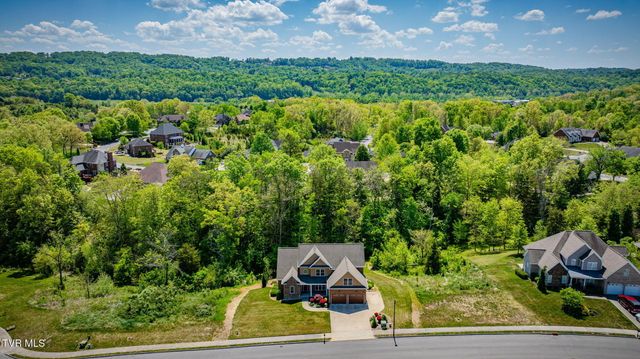 5079 Rose Gardens Circle, Kingsport, TN 37660