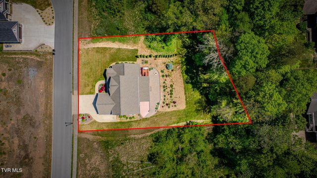 5079 Rose Gardens Circle, Kingsport, TN 37660