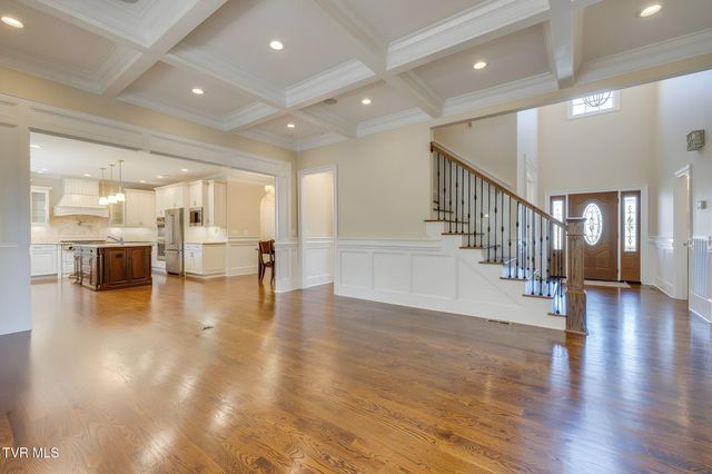 5079 Rose Gardens Circle, Kingsport, TN 37660