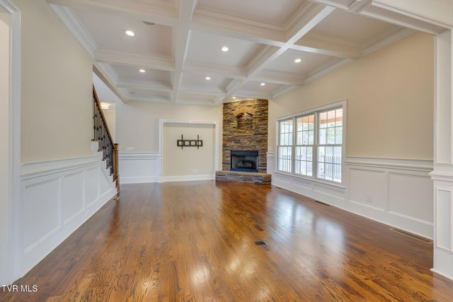 5079 Rose Gardens Circle, Kingsport, TN 37660