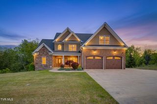 5079 Rose Gardens Circle, Kingsport, TN 37660