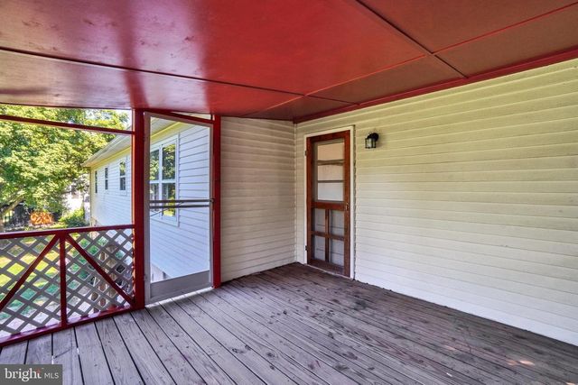 112 FREEDOM AVE, New Freedom, PA 17349
