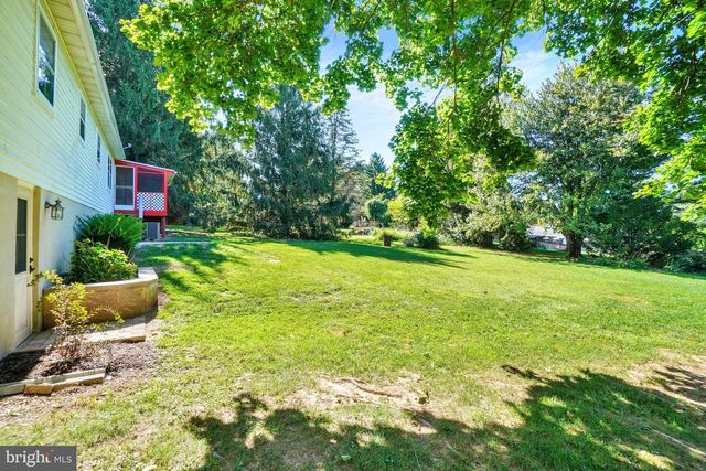 112 FREEDOM AVE, New Freedom, PA 17349