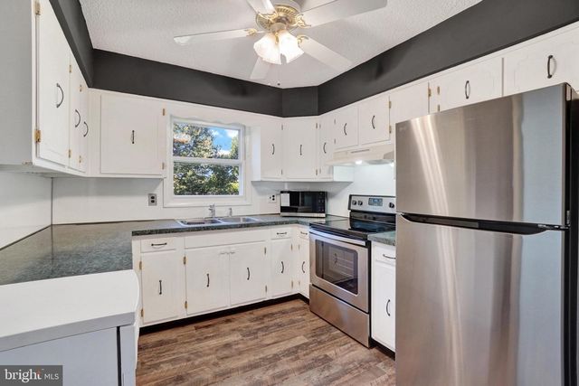 112 FREEDOM AVE, New Freedom, PA 17349
