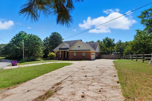 271 Dugger Rd, Beebe, AR 72012