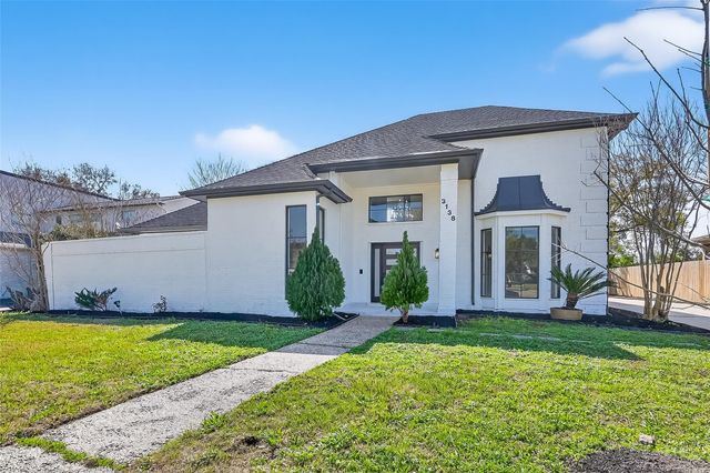 3138 Country Club Boulevard, Stafford, TX 77477