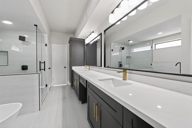 3138 Country Club Boulevard, Stafford, TX 77477