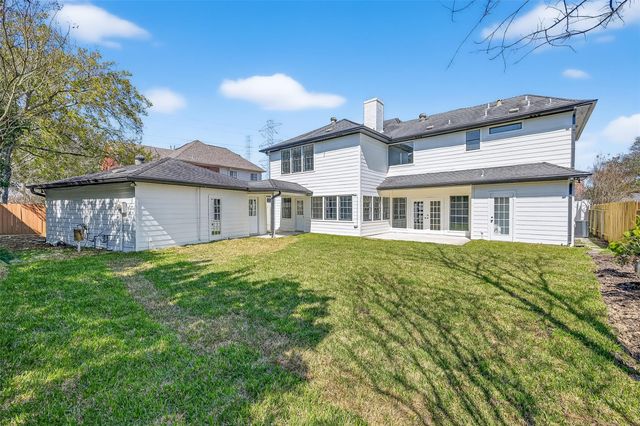 3138 Country Club Boulevard, Stafford, TX 77477