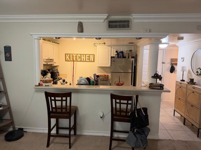 711 N Pine Island Road 104, Plantation, FL 33324
