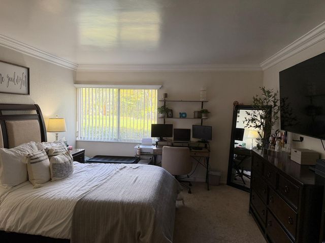 711 N Pine Island Road 104, Plantation, FL 33324