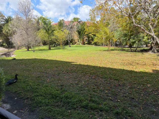 711 N Pine Island Road 104, Plantation, FL 33324