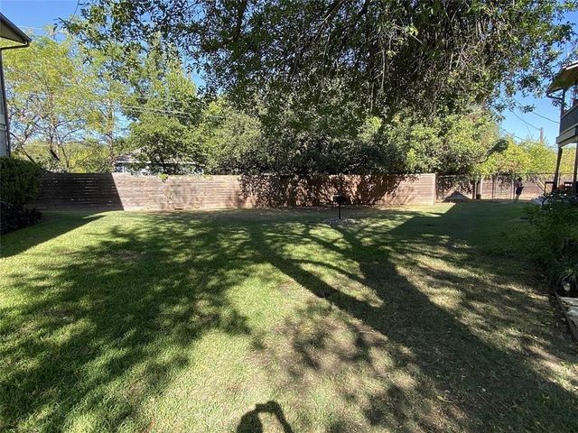 2215 Post RD 1002, Austin, TX 78704