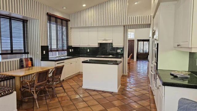 5365 Caminito Exquisito, San Diego, CA 92130